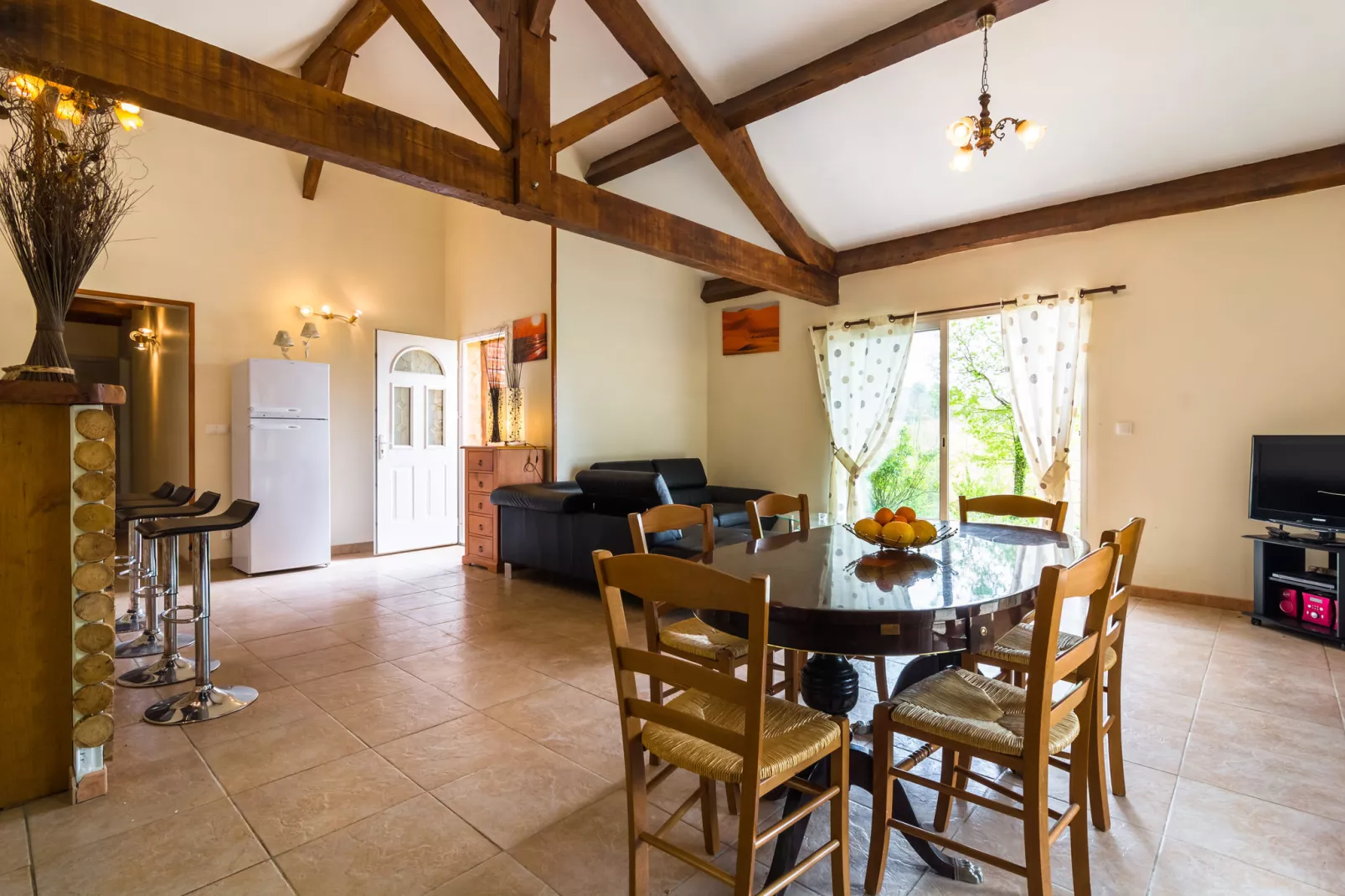 Maison de vacances Blanquefort sur Briolance 10 pers-Dining room