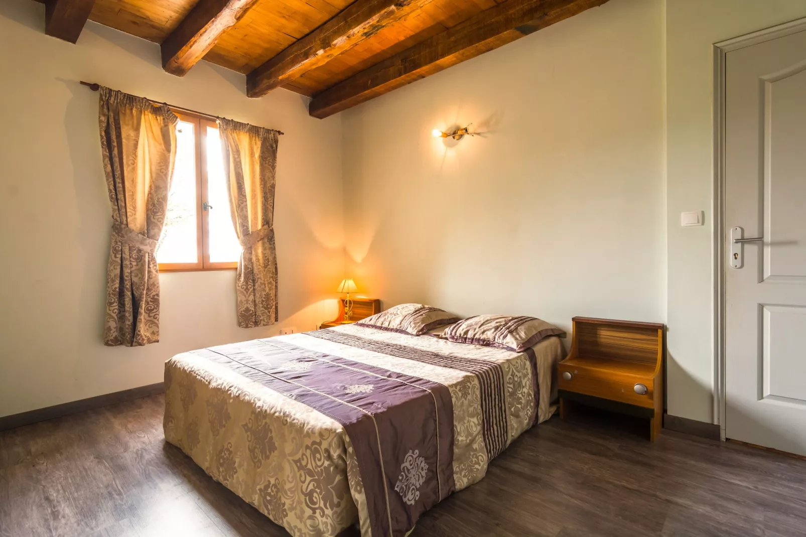 Maison de vacances Blanquefort sur Briolance 10 pers-Bedroom