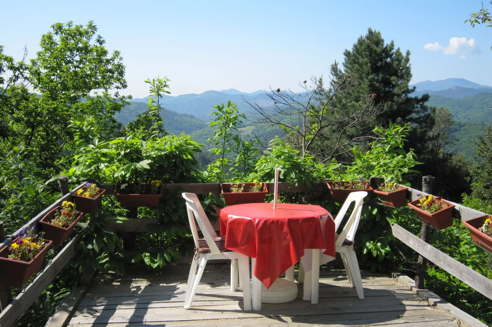 La Chataigne-Terrace balcony