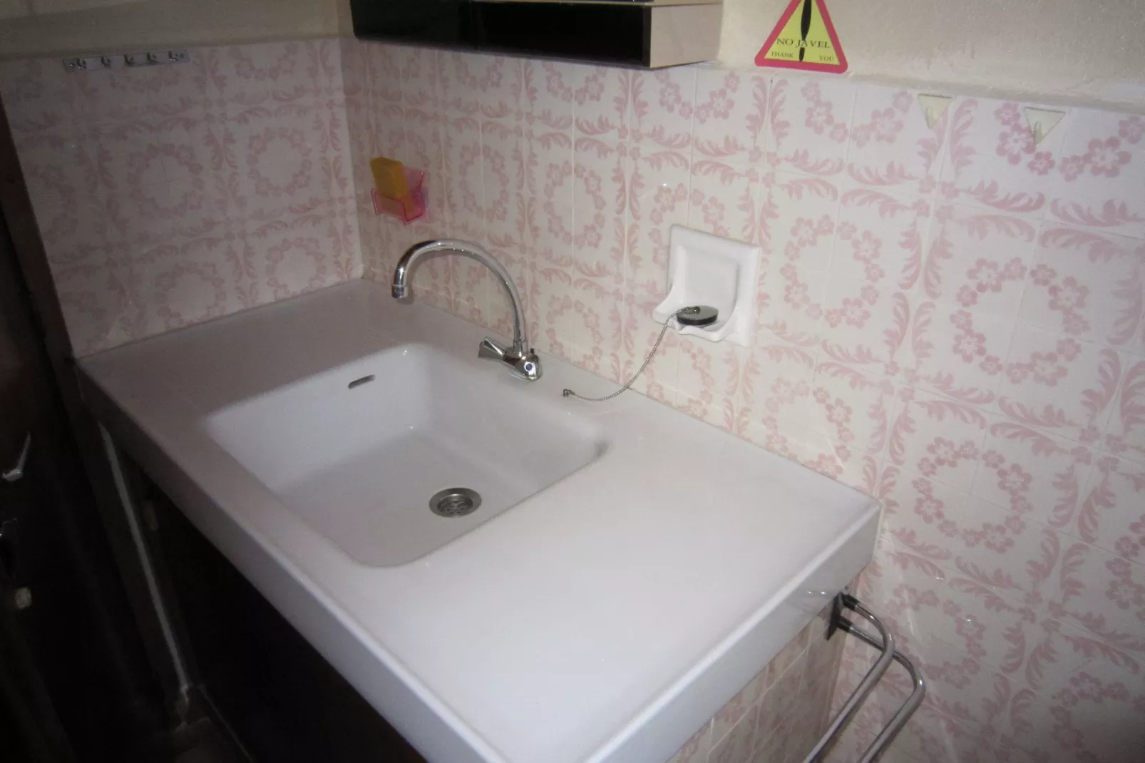 La Chataigne-Bathroom