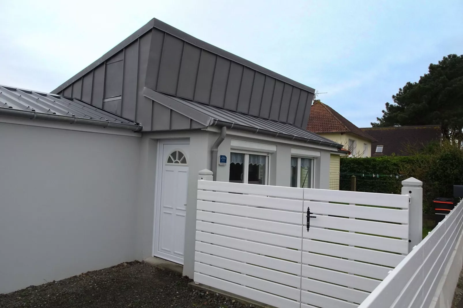 Holiday home Gouville sur Mer-Extérieur