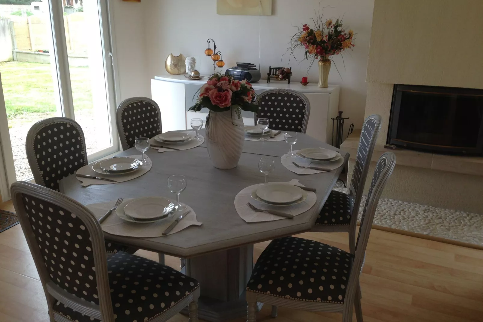 Caprera-Dining room