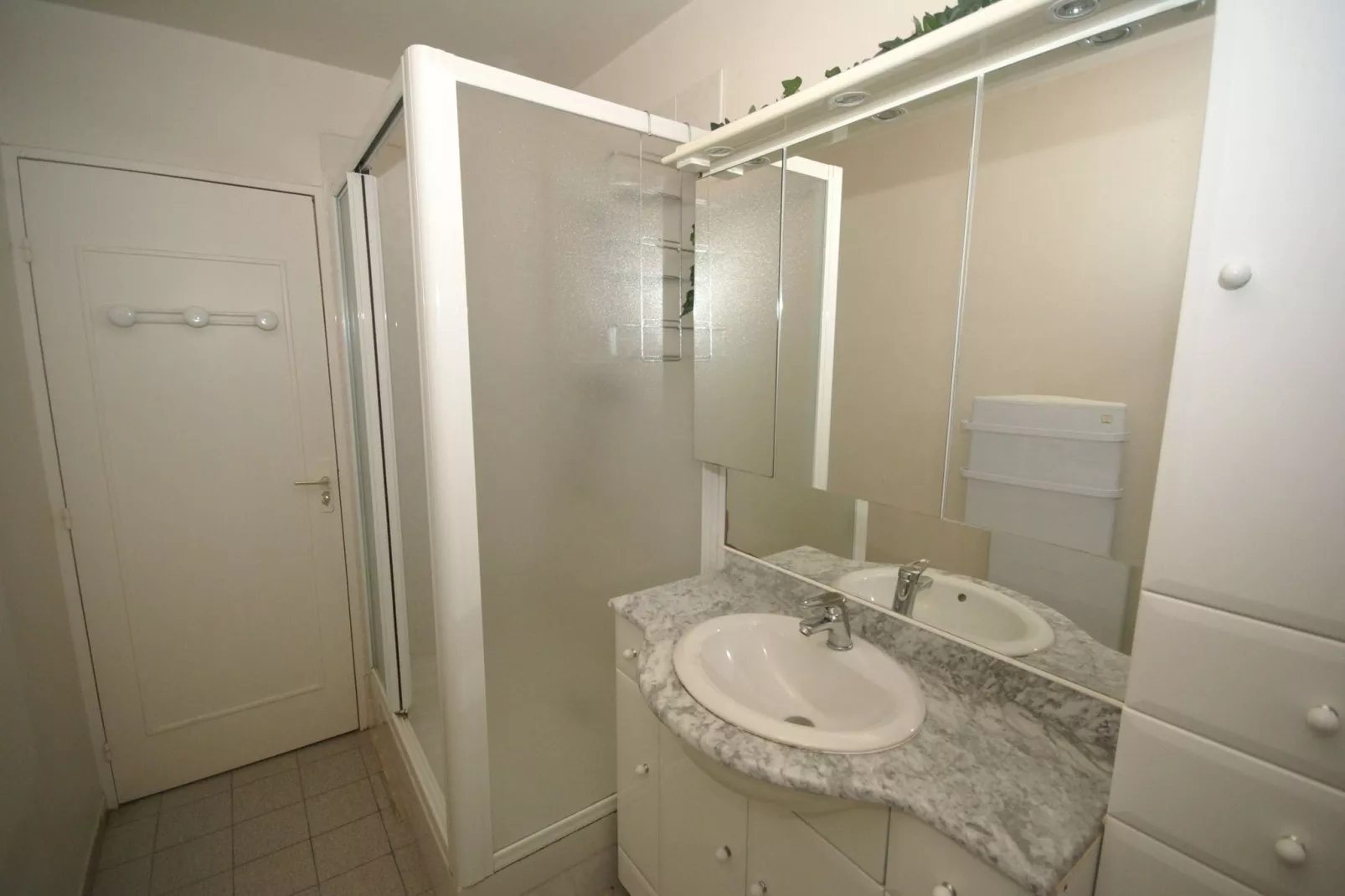Les Mouettes-Bathroom