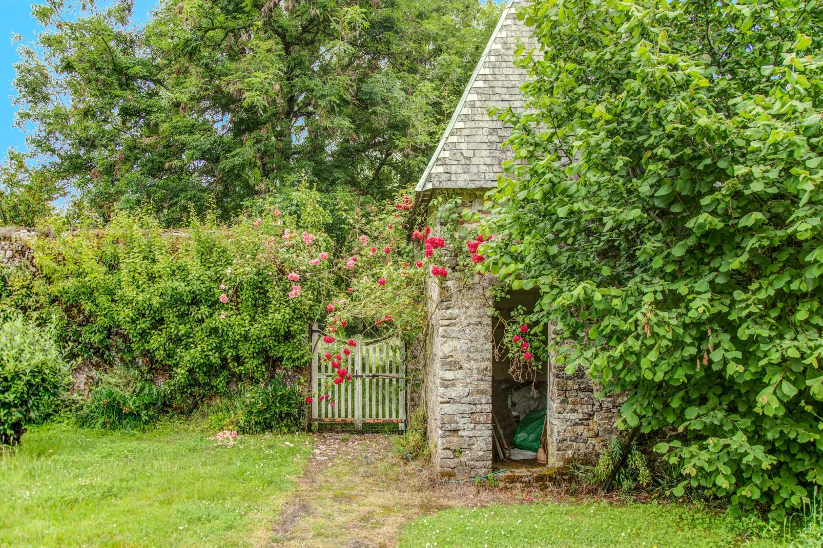 Holiday home in Portbail-sur-Mer with terrace-Reception hall