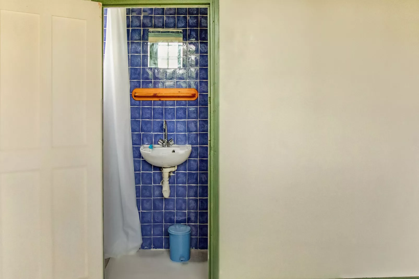 Holiday home in Portbail-sur-Mer with terrace-Bathroom
