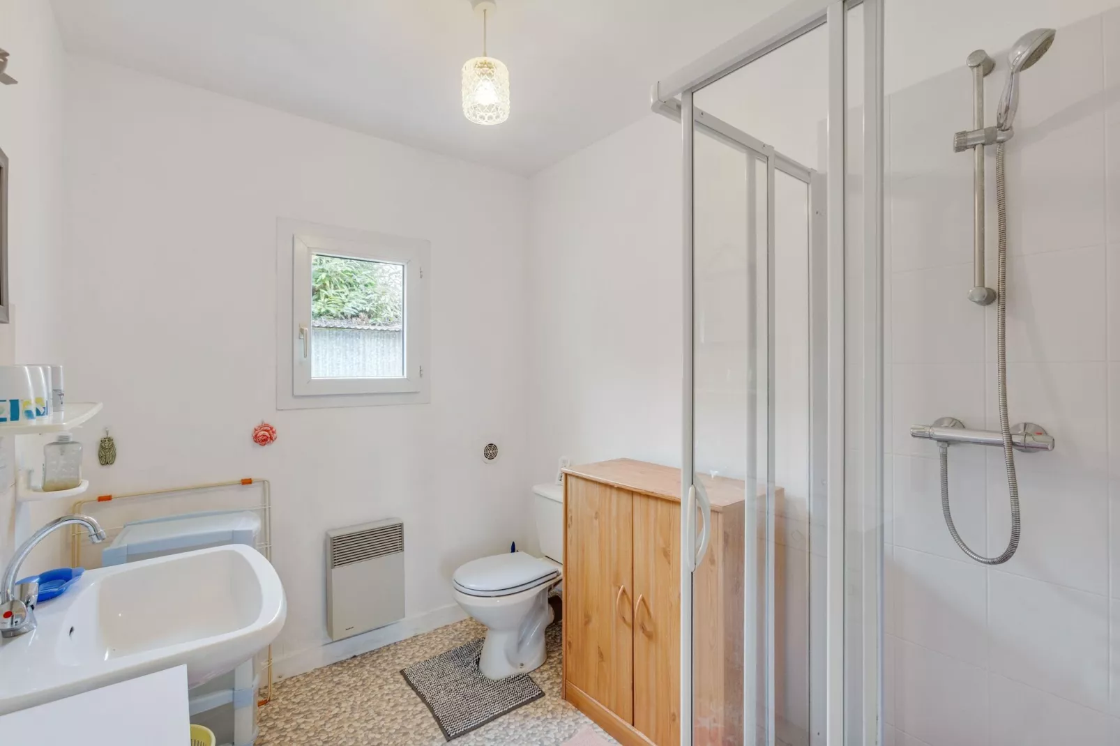 Maison de vacances Priziac-Bathroom