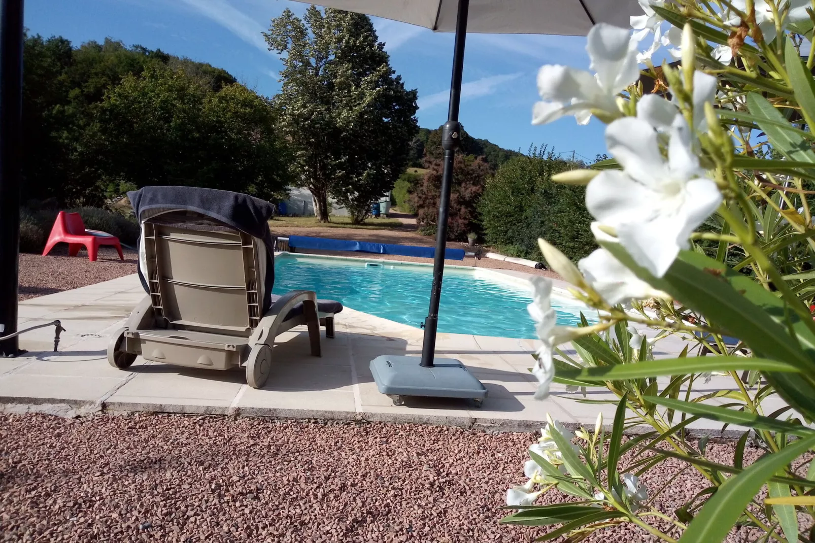 Vue de Pannecière-Pool
