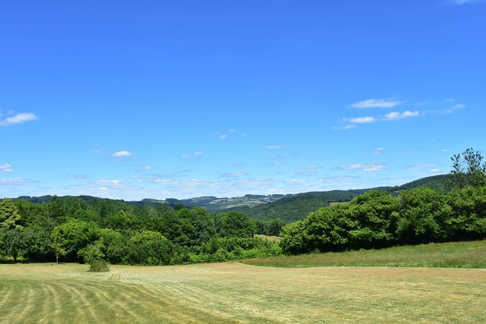 Vue de Pannecière-View summer
