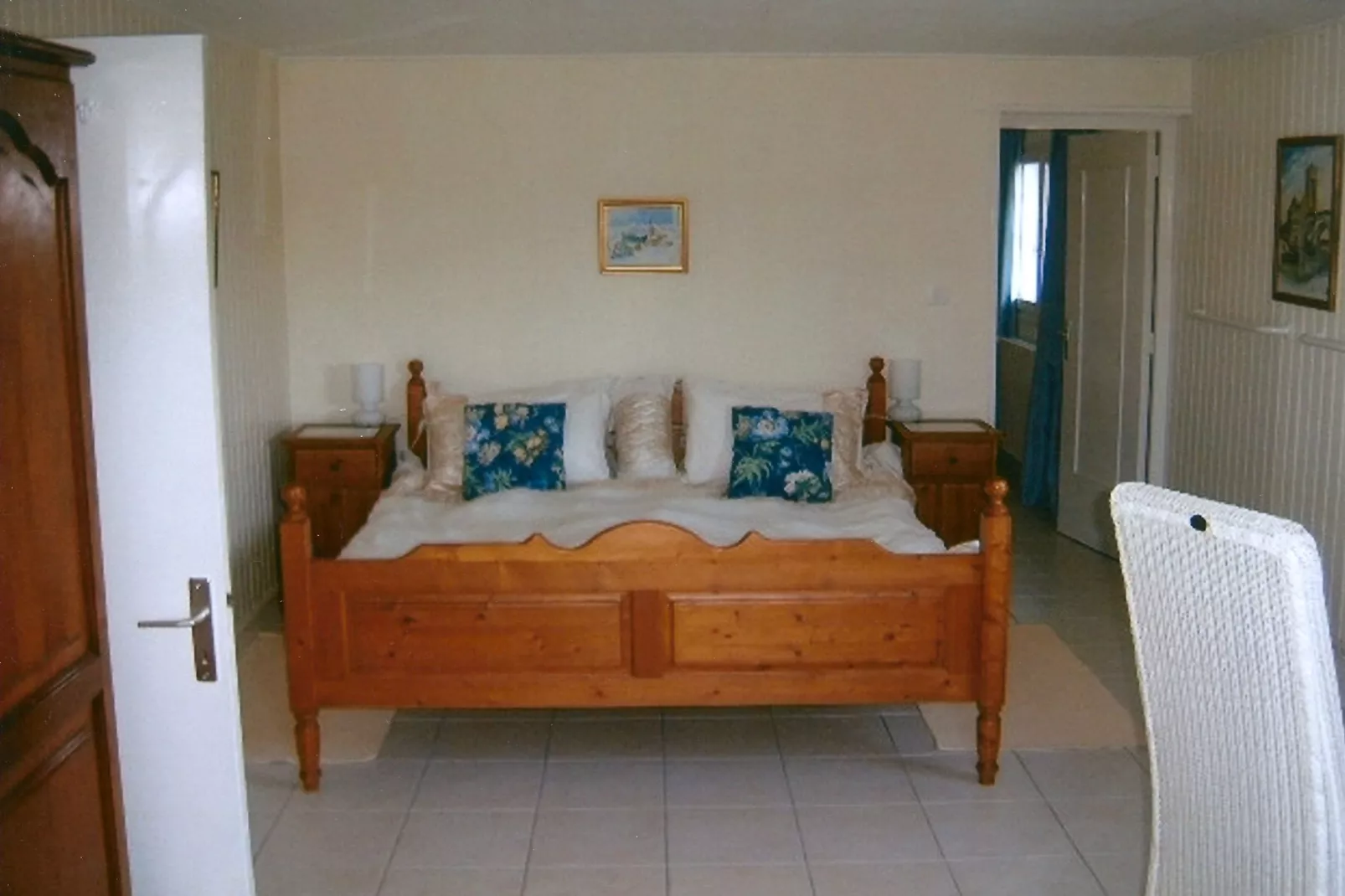 Vue de Pannecière-Bedroom
