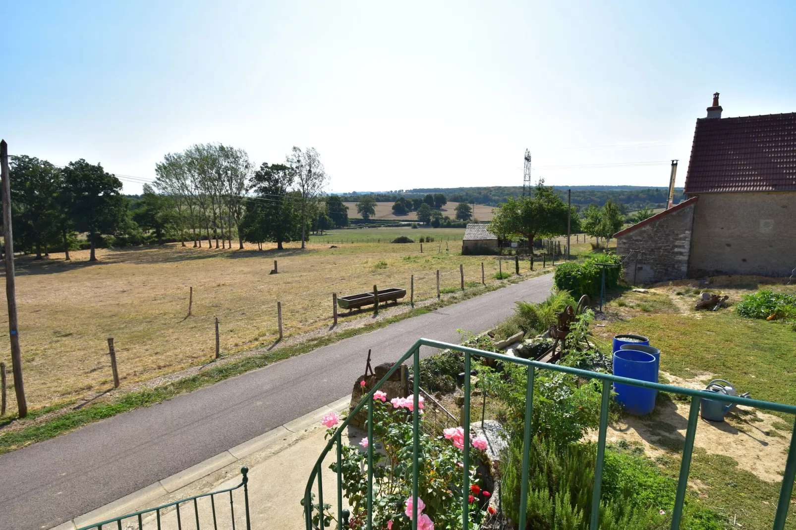 Maison de vacances Vignol-View summer