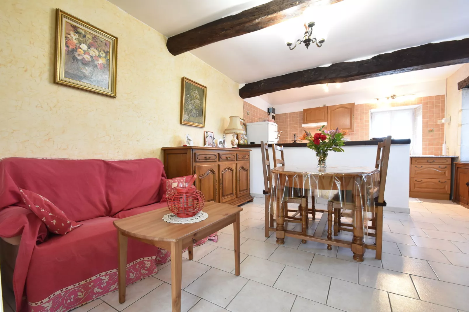 Maison de vacances Vignol-Living room