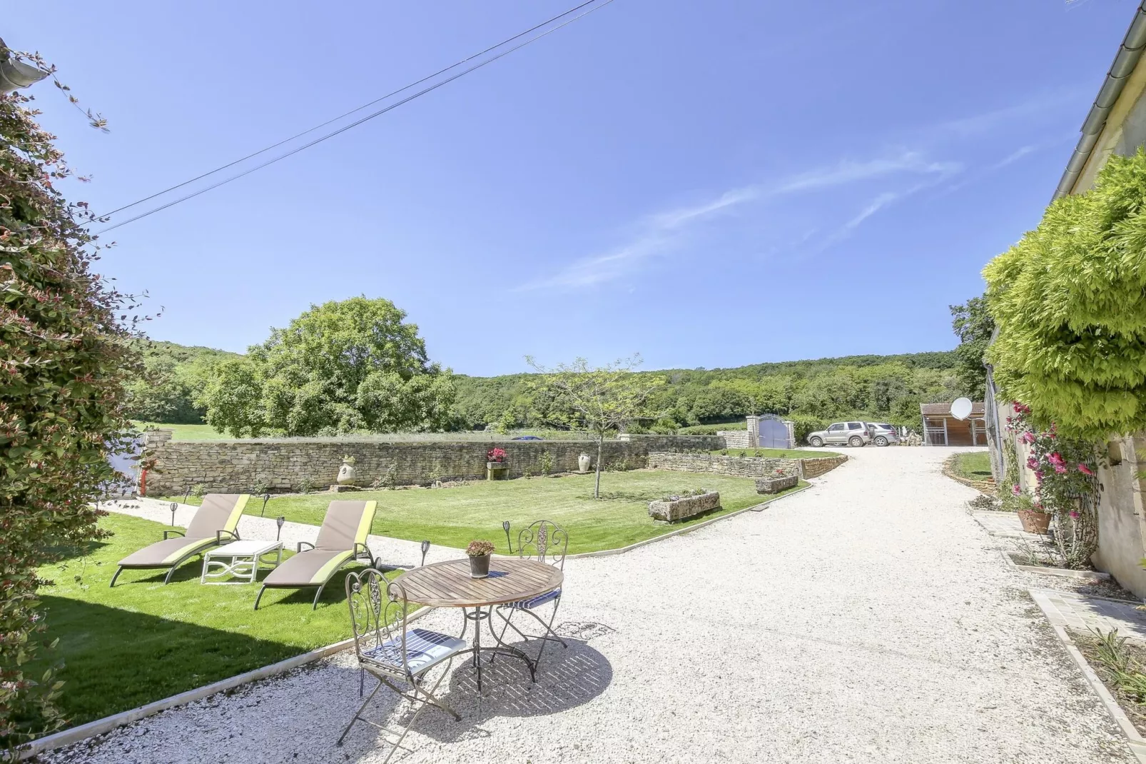 Chez Viviani-View summer