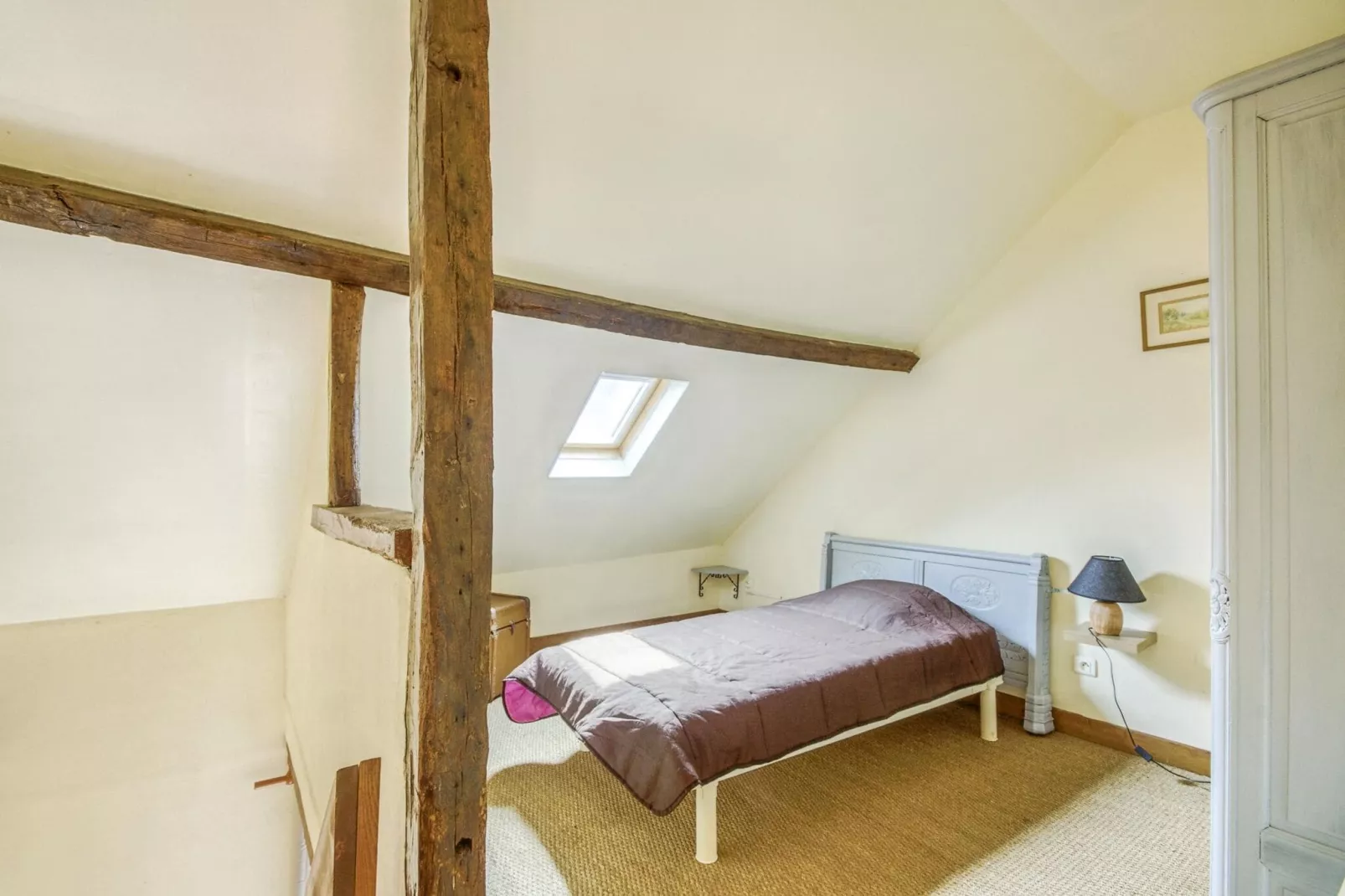 Les Volets Rouges-Bedroom