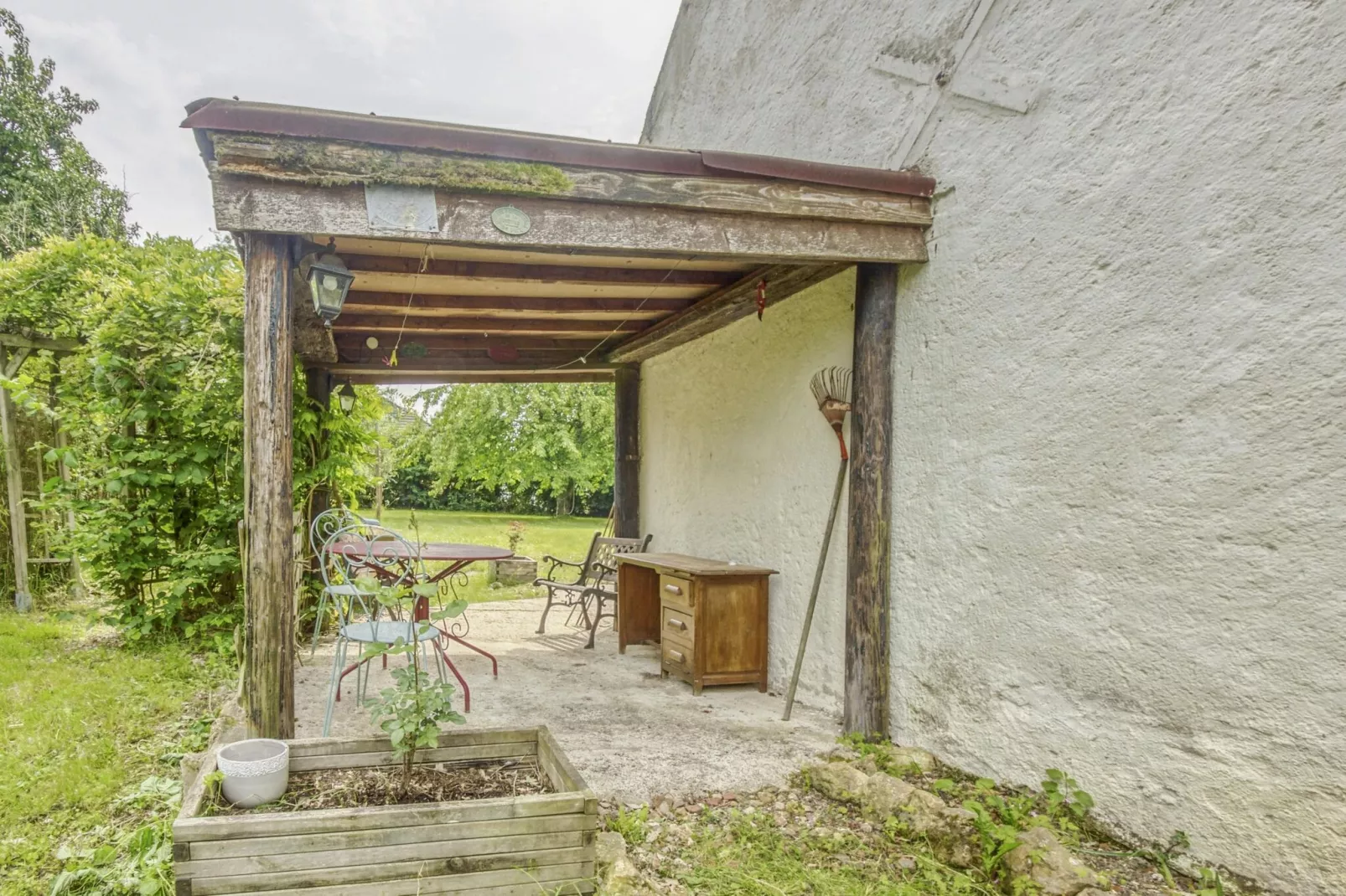 Les Volets Rouges-Terrace balcony