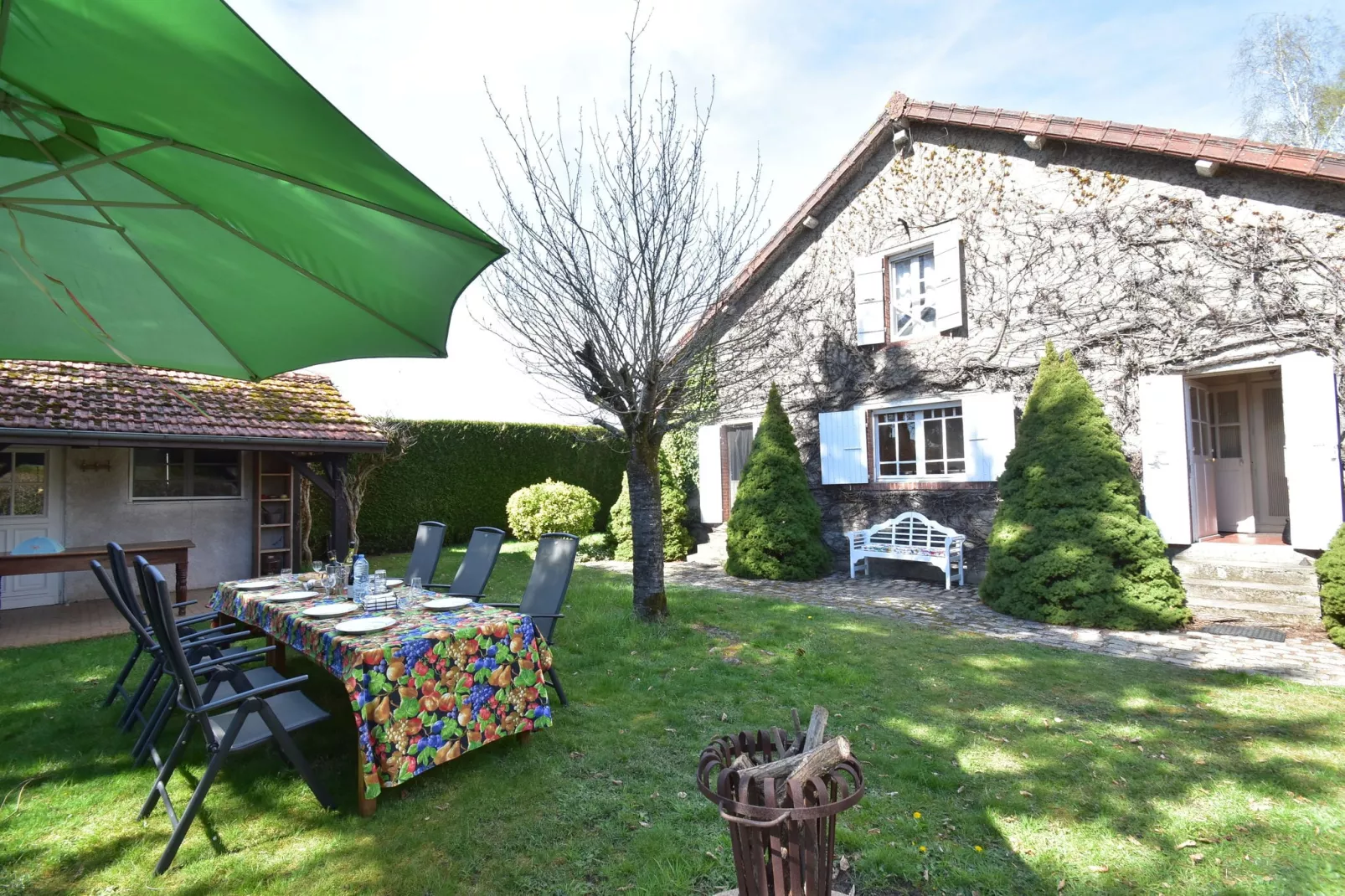 Villa Piscine Bourgogne 10 pers-Exterior summer