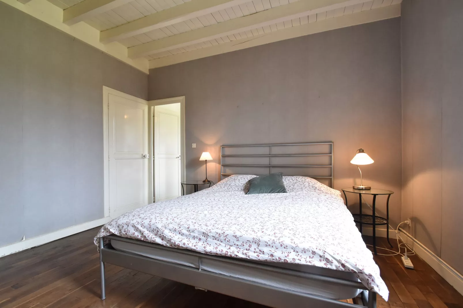 Villa Piscine Bourgogne 10 pers-Bedroom