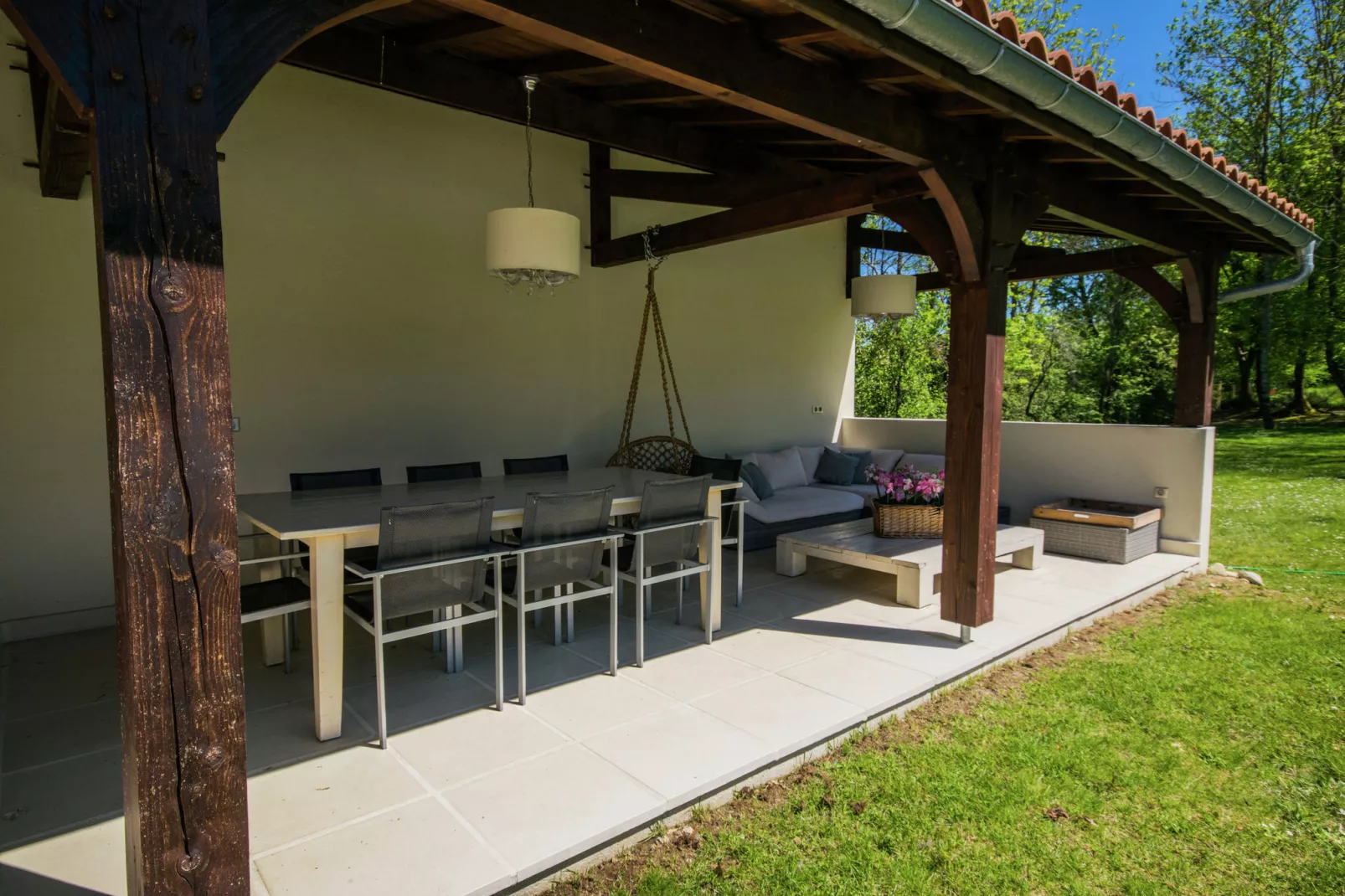 Entre le Gers et les Pyrénées XII-Terrace balcony