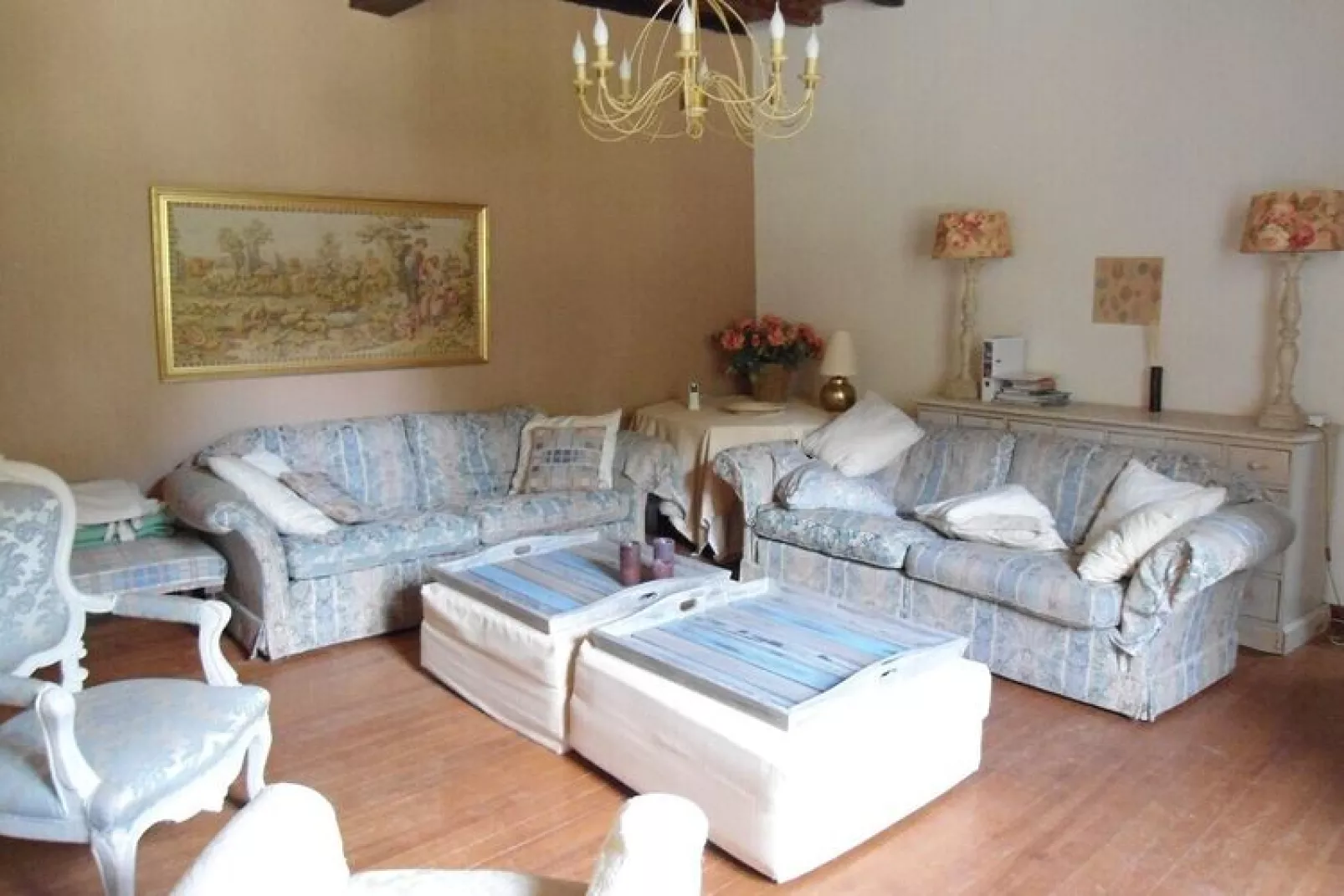 Entre le Gers et les Pyrénées XII-Living room