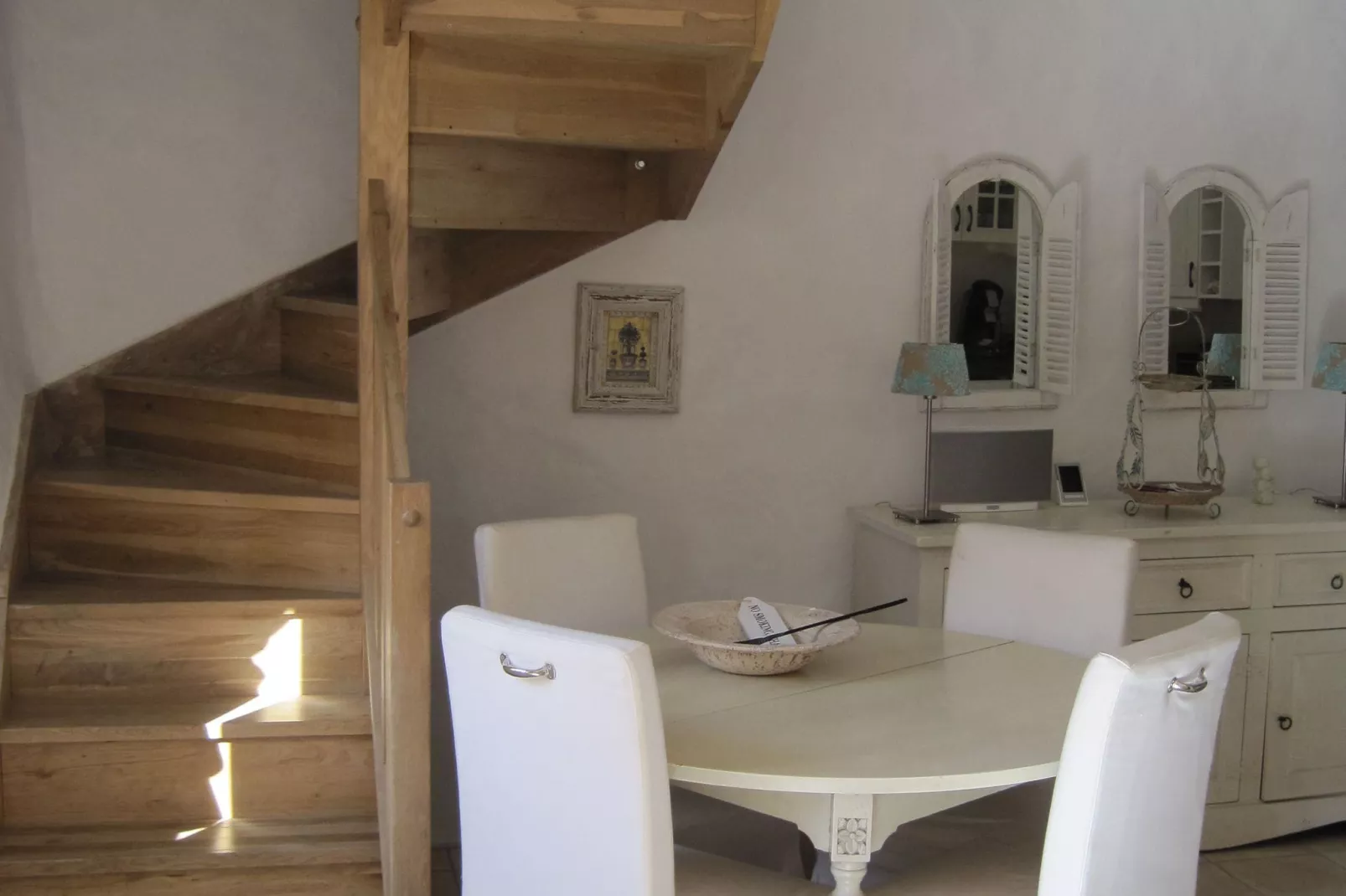 Entre le Gers et les Pyrénées V-Dining room