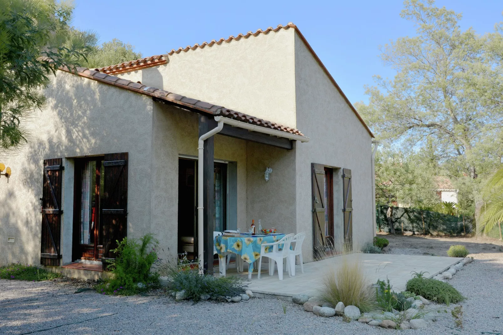 La maison Mer et Thermes-Exterior summer