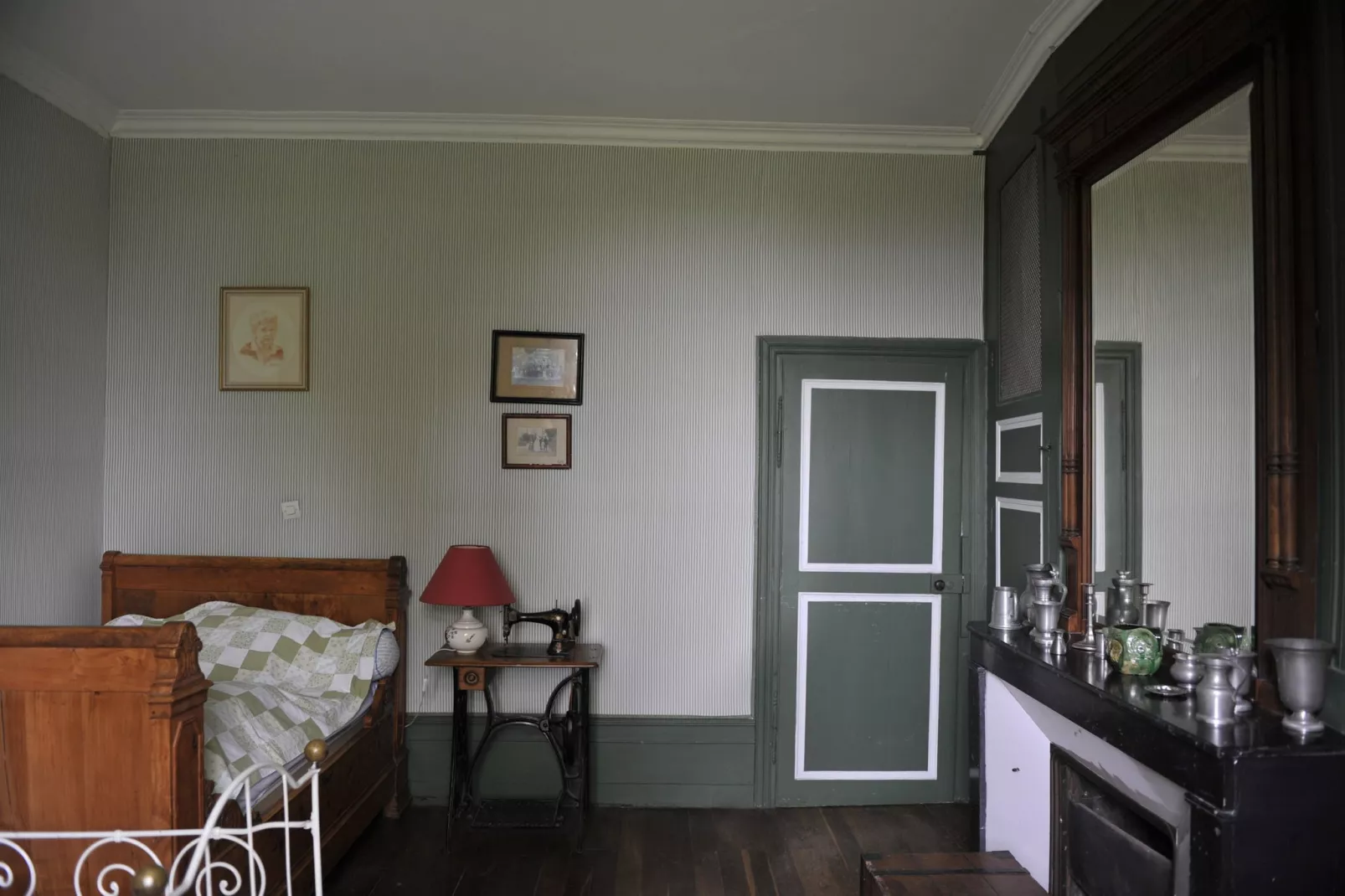 Château des Lambeys-Bedroom