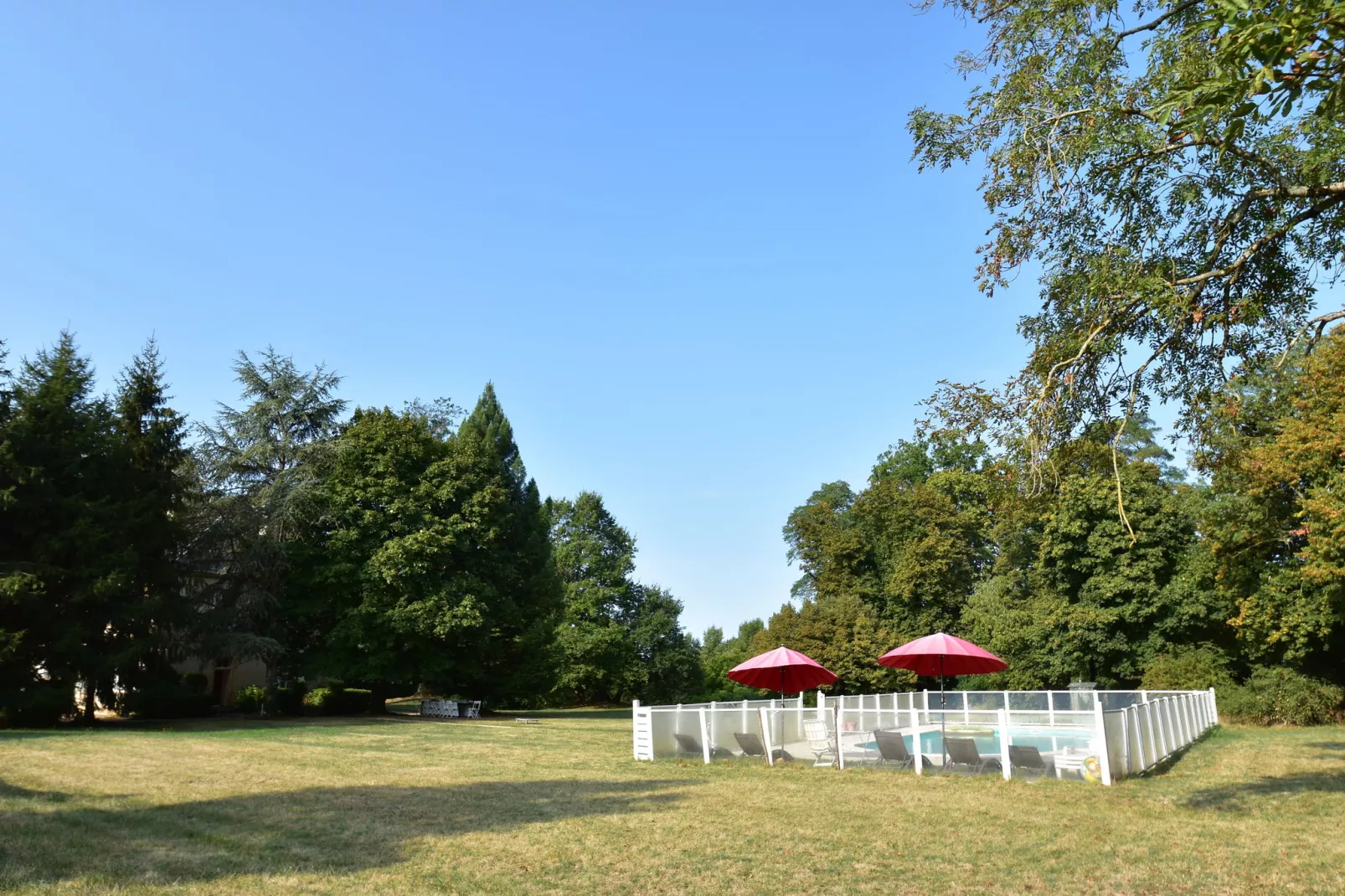 Château des Lambeys-Pool