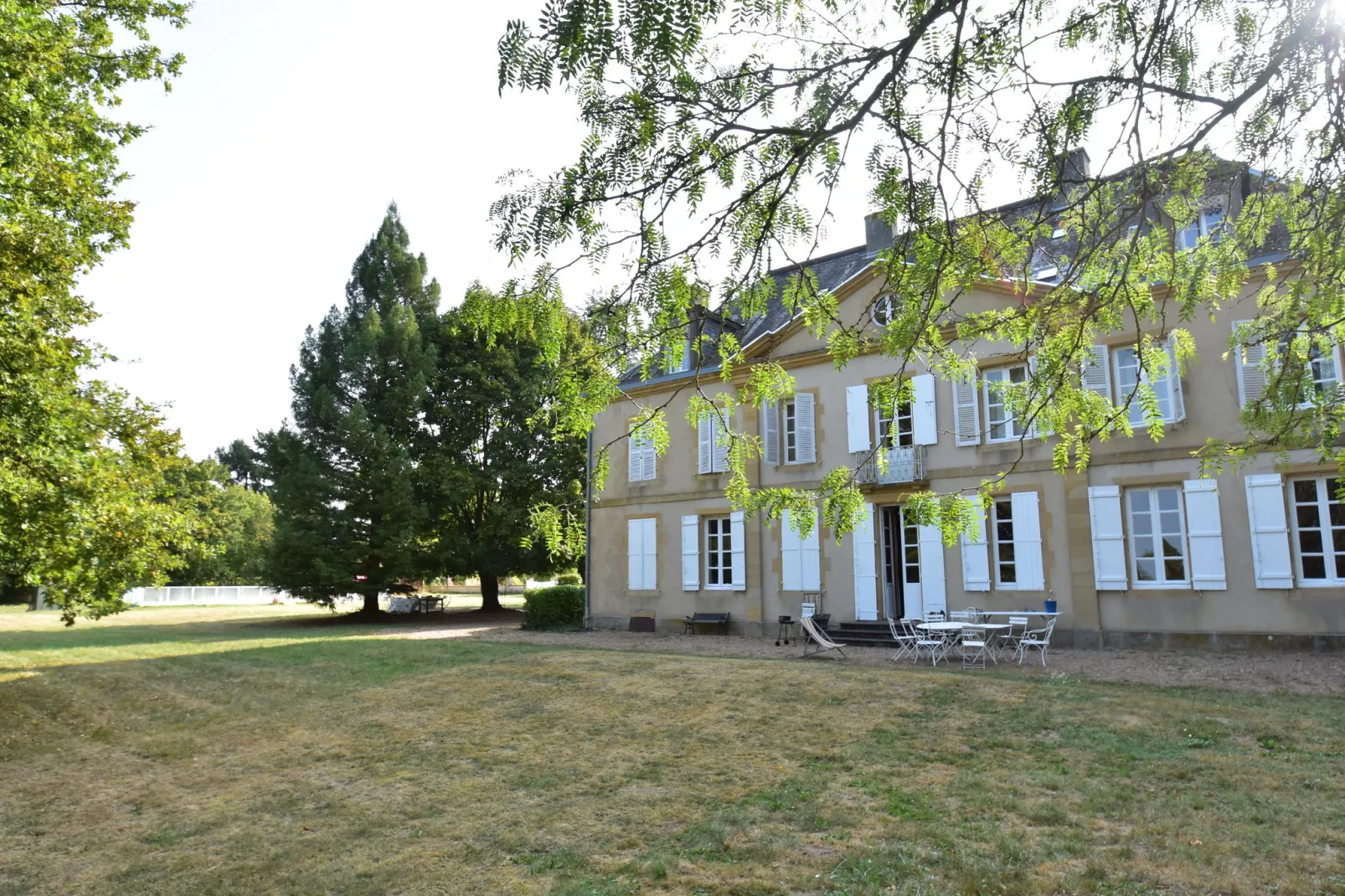 Château des Lambeys-Terrace balcony