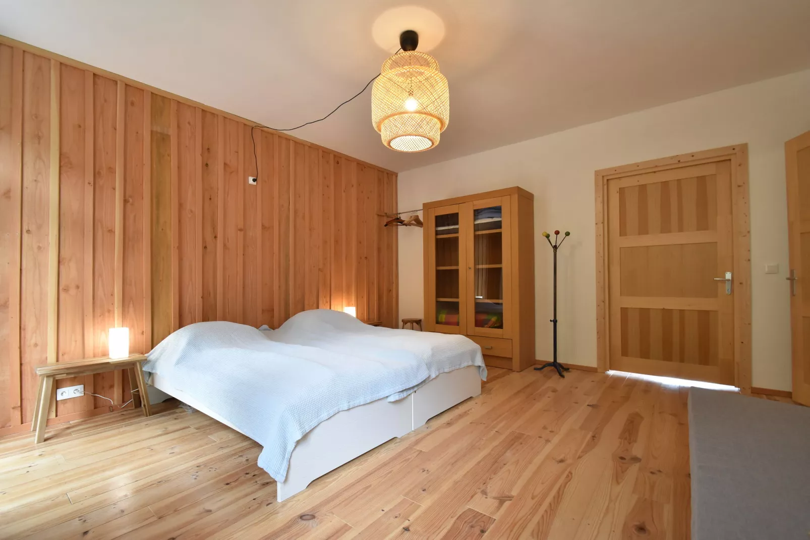 Apt 5 pers piscine partagée -  Jessica-Bedroom