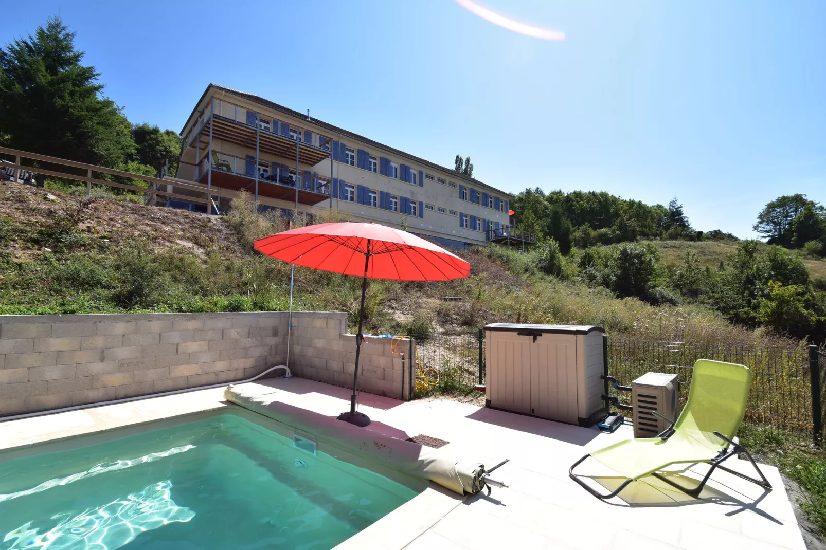 Apt 5 pers piscine partagée -  Jessica-Exterior summer