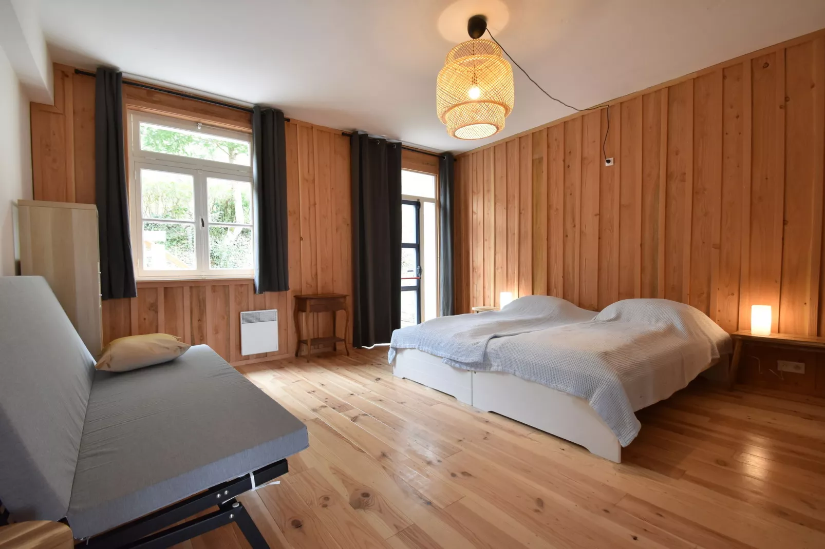 Apt 5 pers piscine partagée -  Jessica-Bedroom