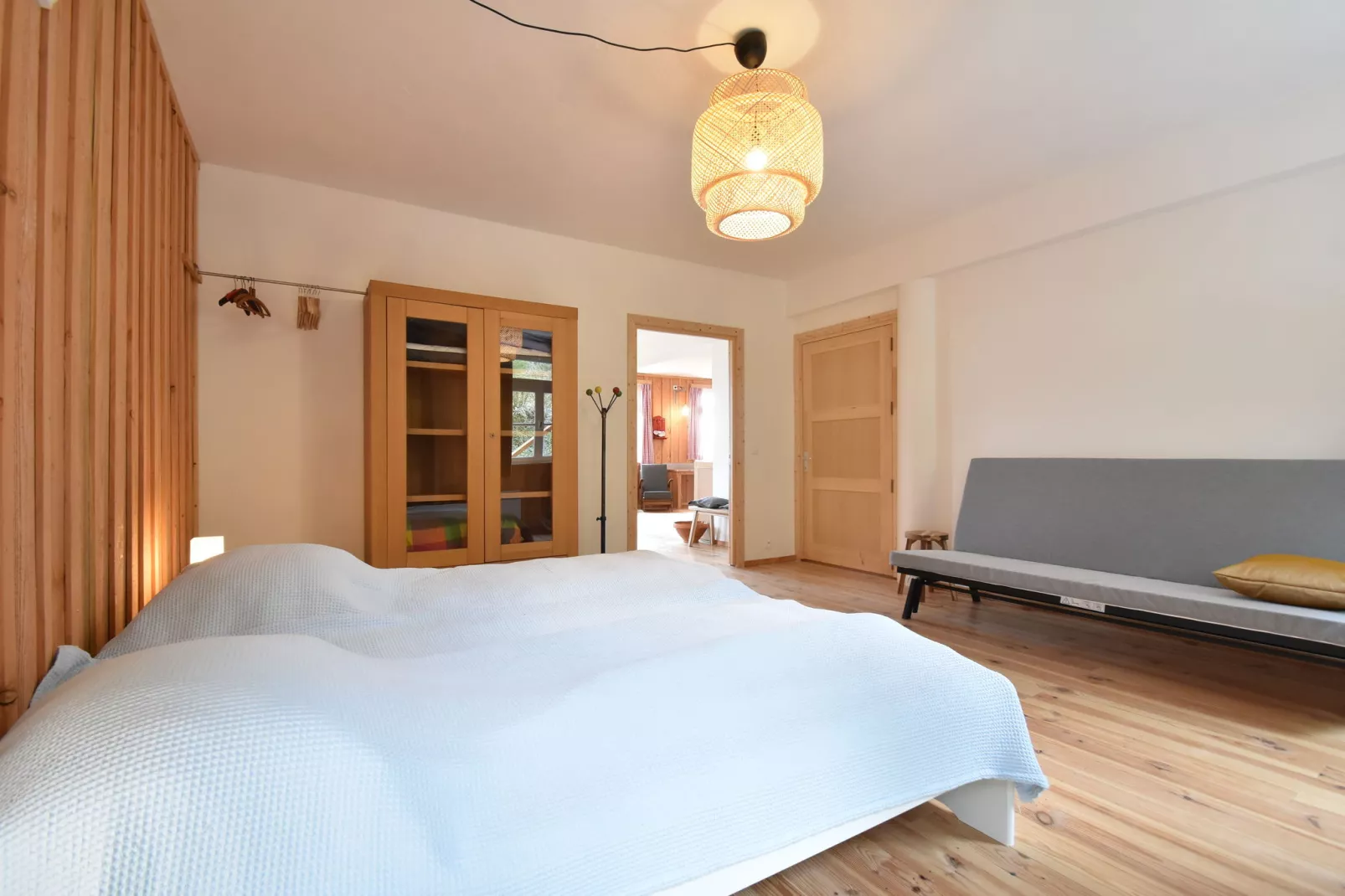 Apt 5 pers piscine partagée -  Jessica-Bedroom
