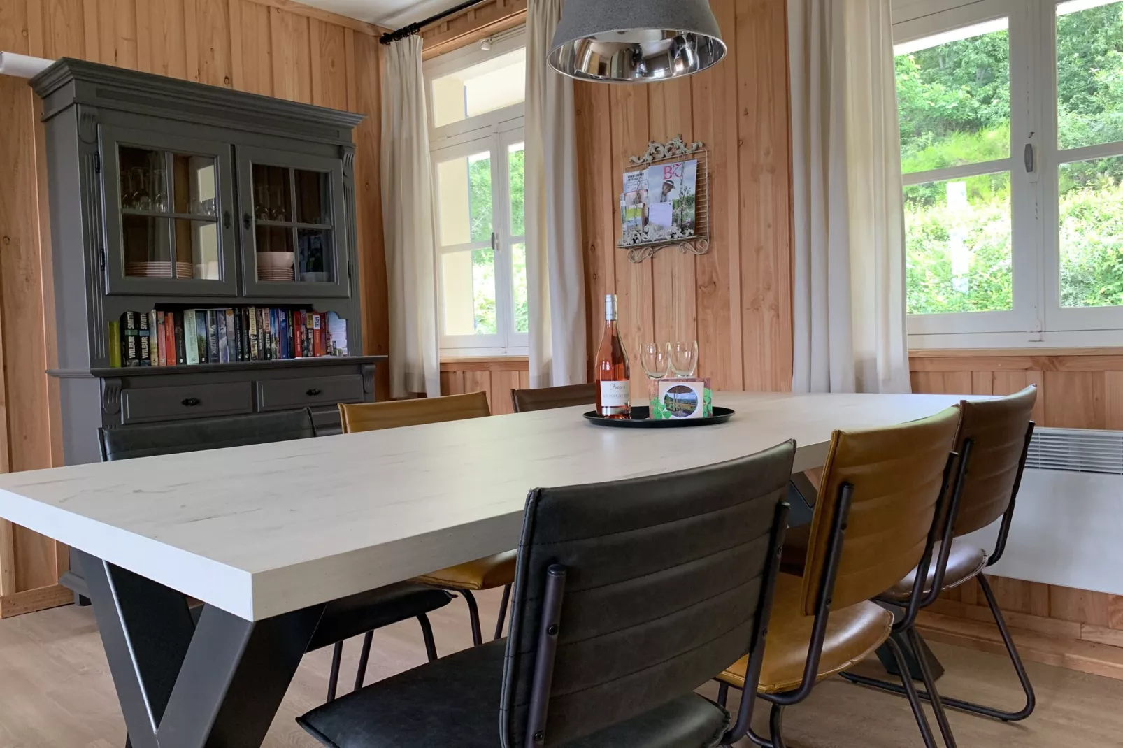 Apt 6 pers piscine-Dining room