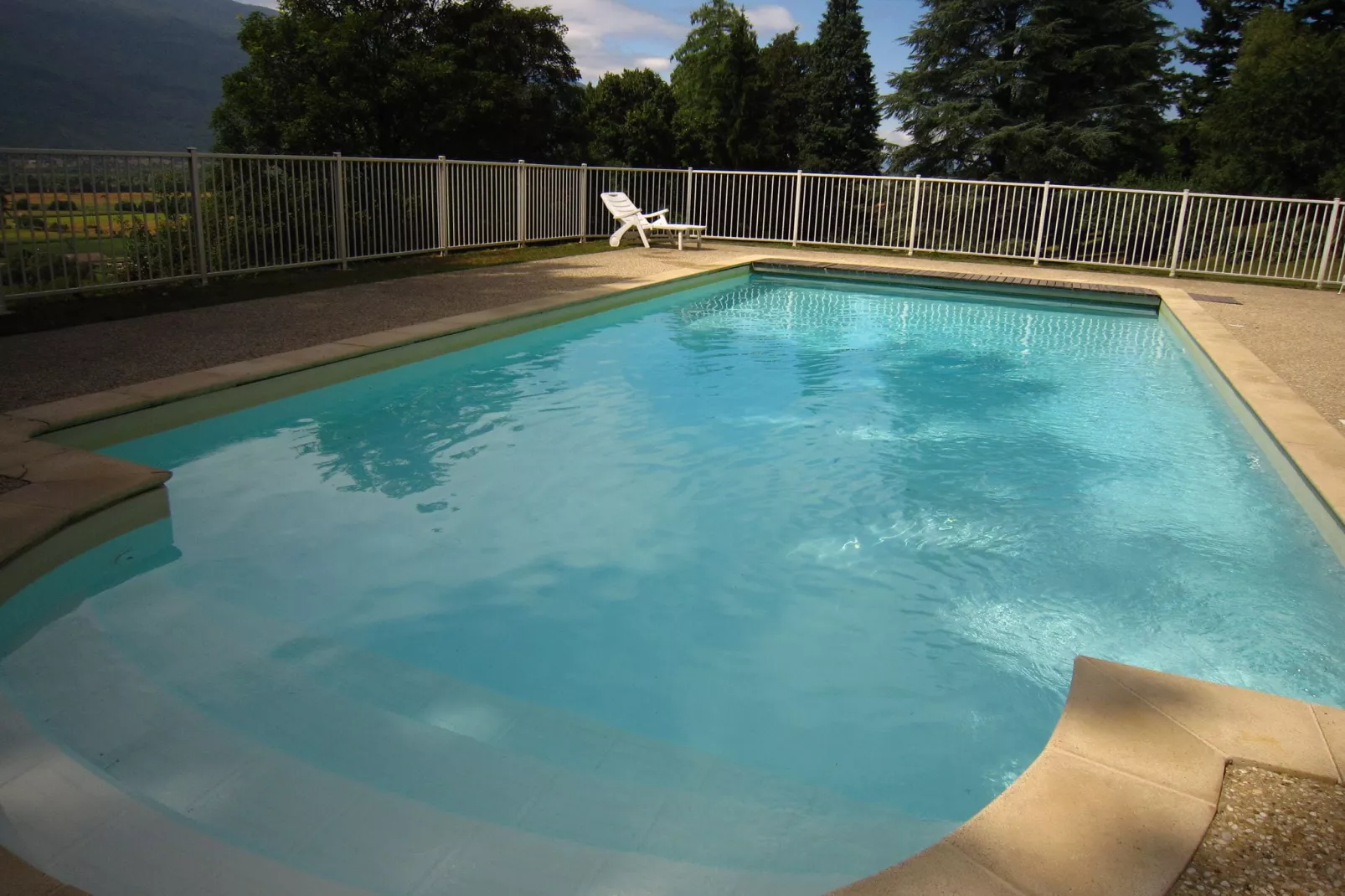 De la Tour-Pool