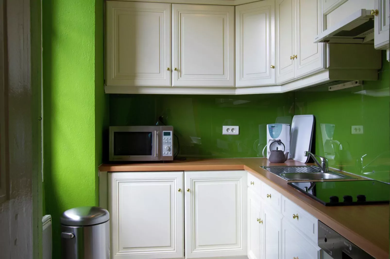 Grand Salon-Kitchen