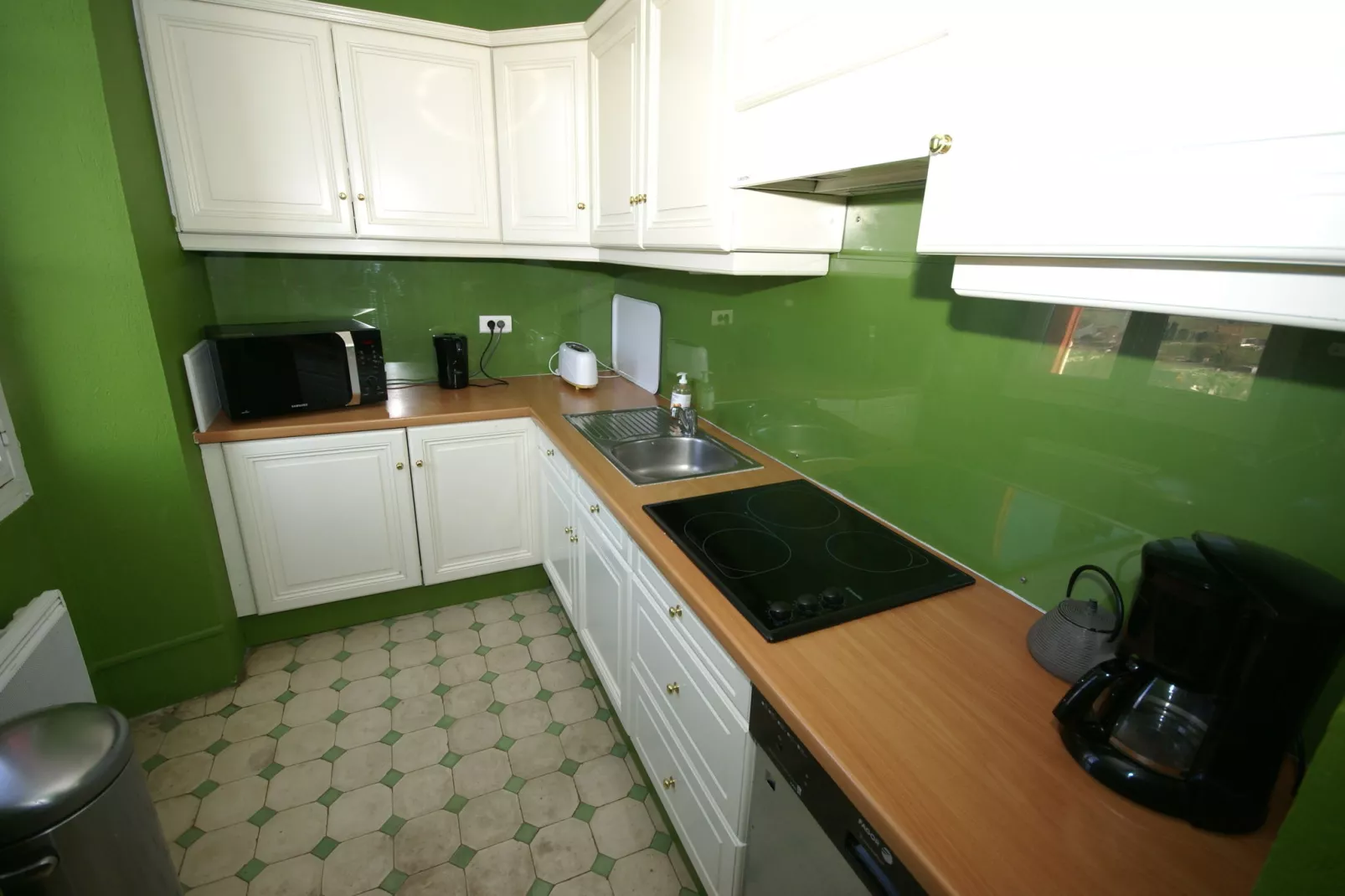 Grand Salon-Kitchen