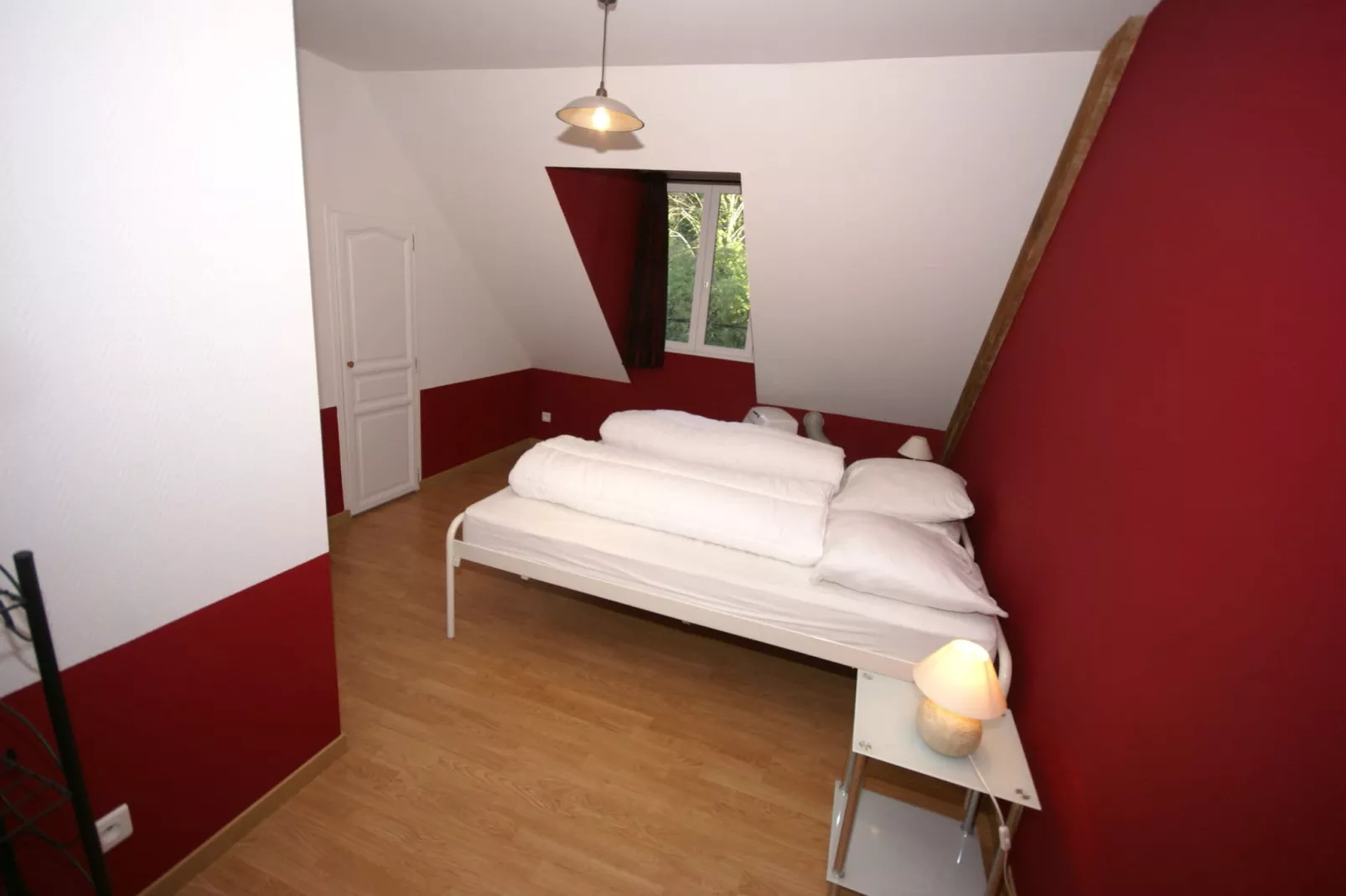 La Luna-Bedroom
