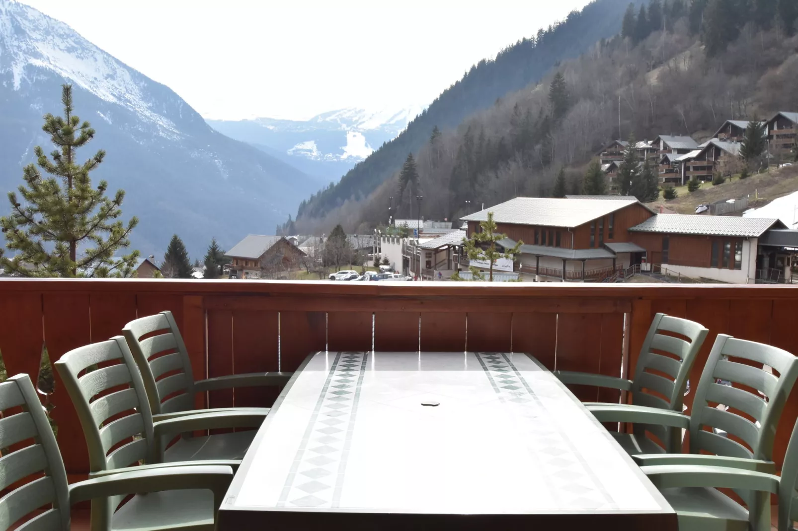 Chalet du Merle 2-Terrace balcony