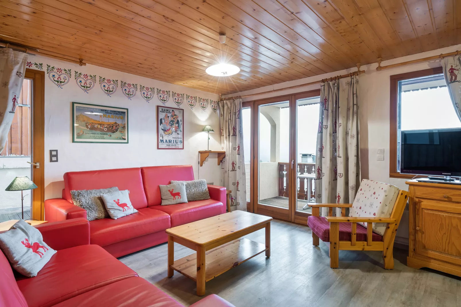 Chalet appartement Chargalon-Living room