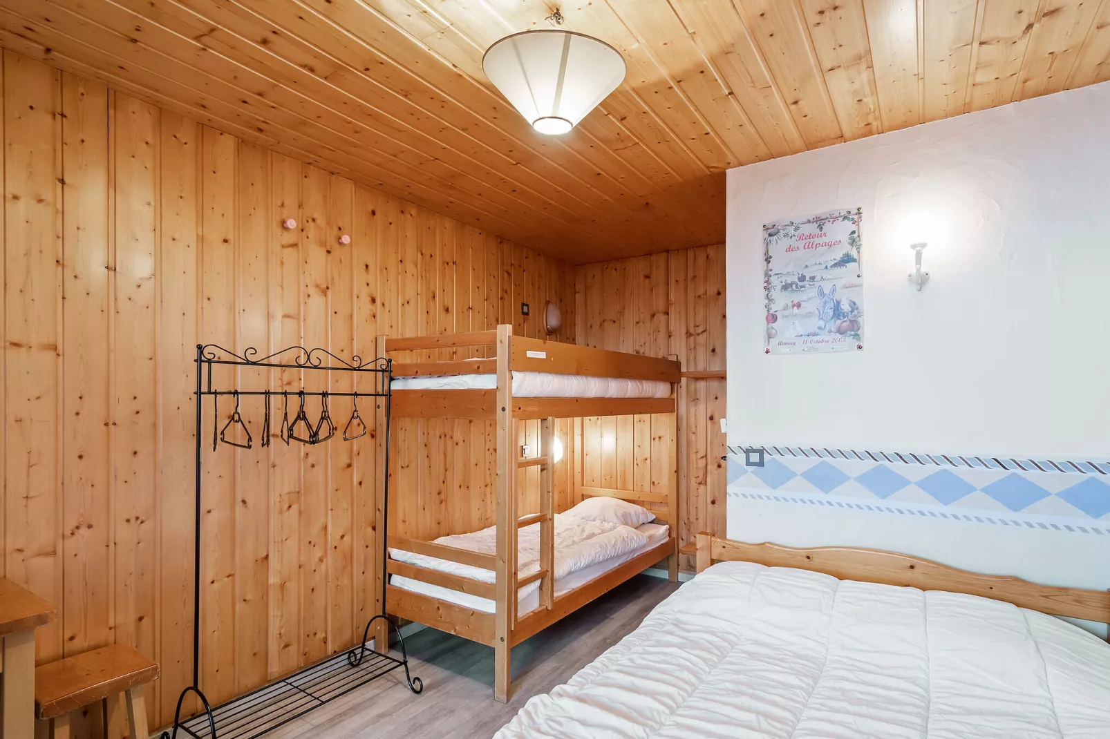 Chalet appartement Chargalon-Bedroom