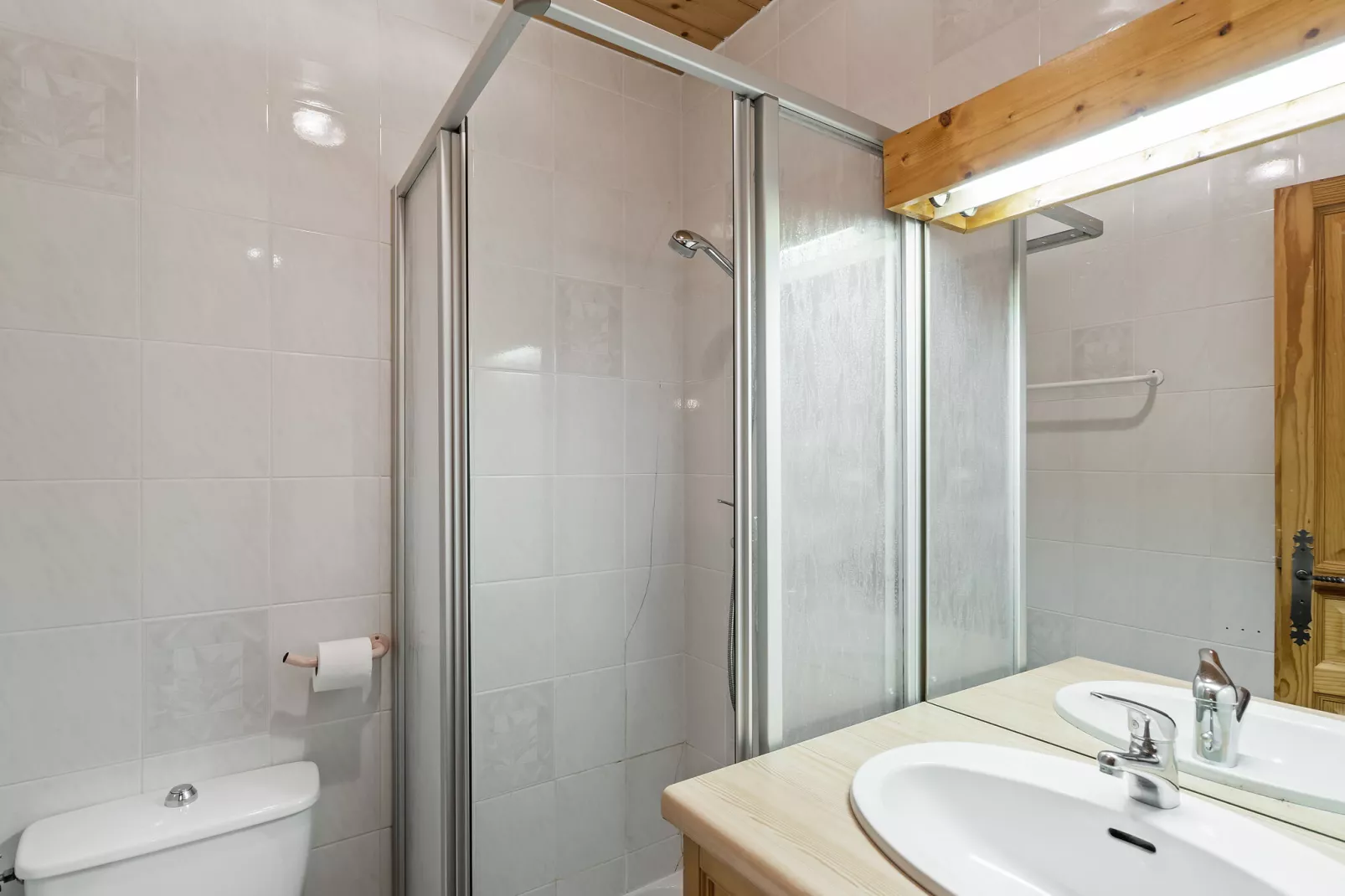 Chalet appartement Chargalon-Bathroom