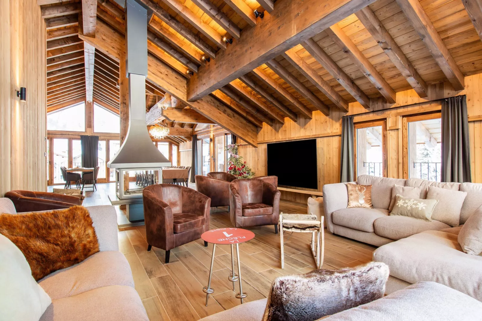 CHALET LE 360-Living room