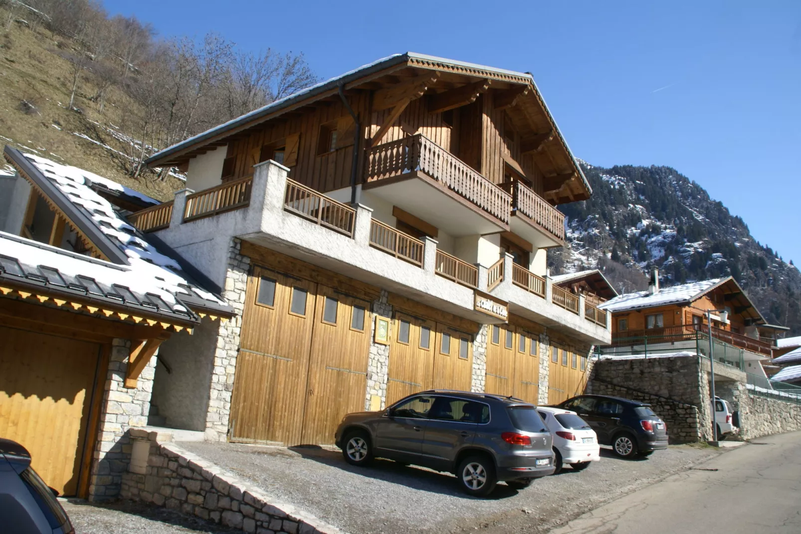 Chalet de la Côte-Exterior summer