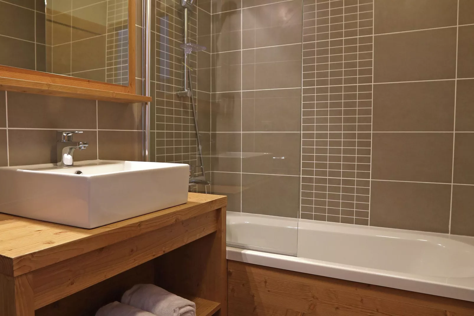 Le Coeur des Loges 2-S4-Bathroom