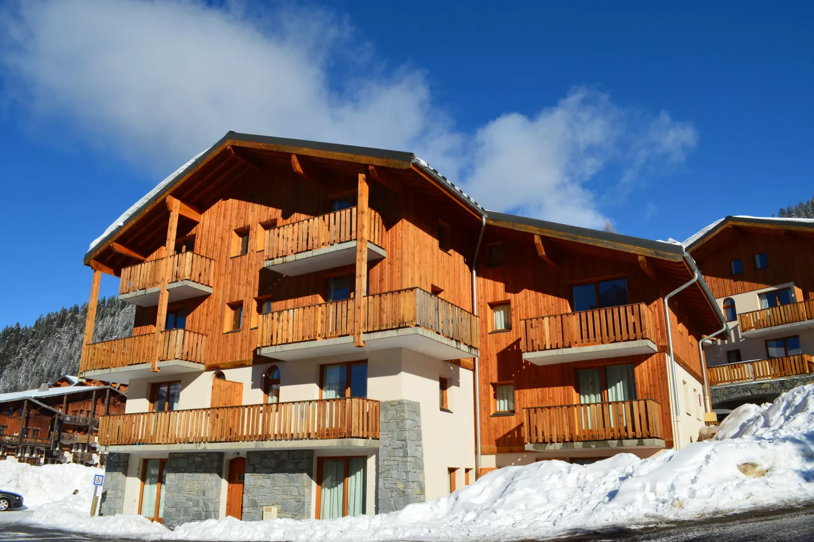 Les Chalets de la Ramoure 3-Exterior winter