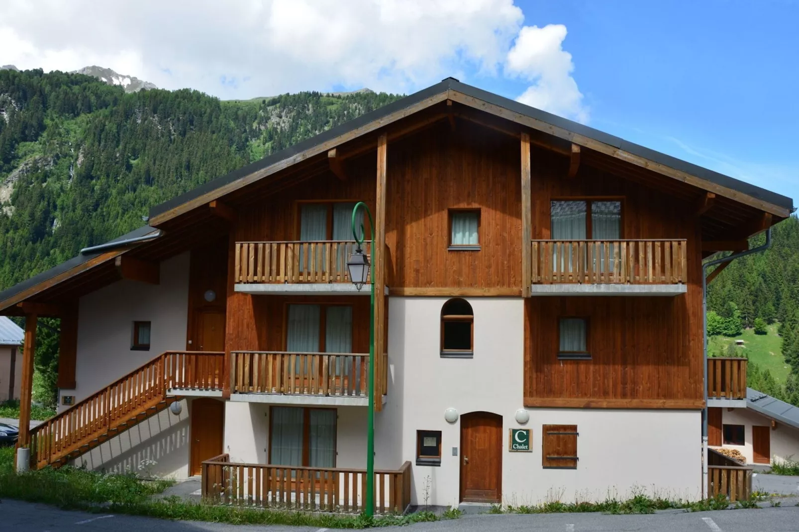 Les Chalets de la Ramoure 3-Exterior summer
