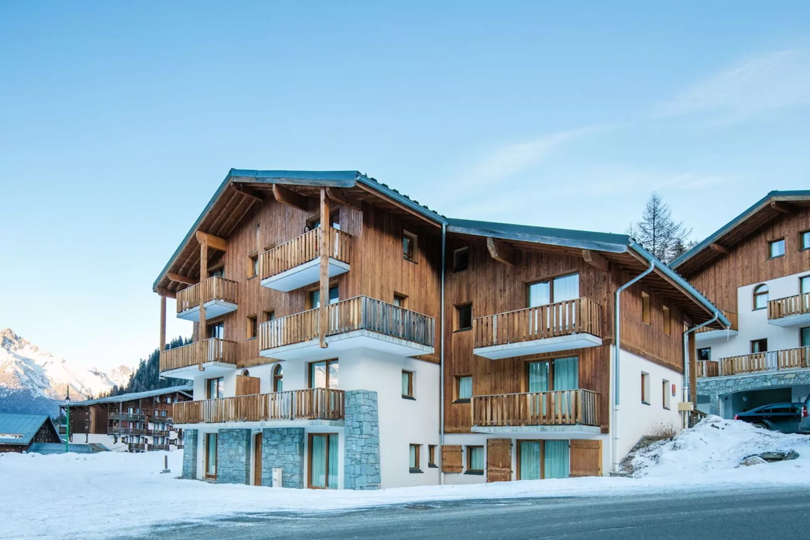 Les Chalets de la Ramoure 3-Exterior winter