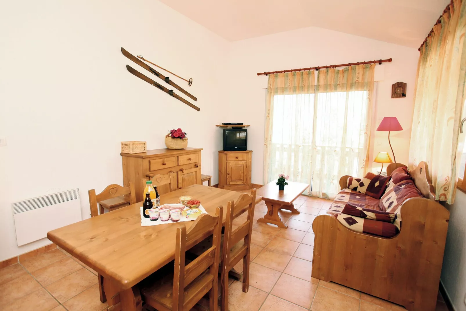 Chalet confortable pour les familles à La Norma-Salle à manger