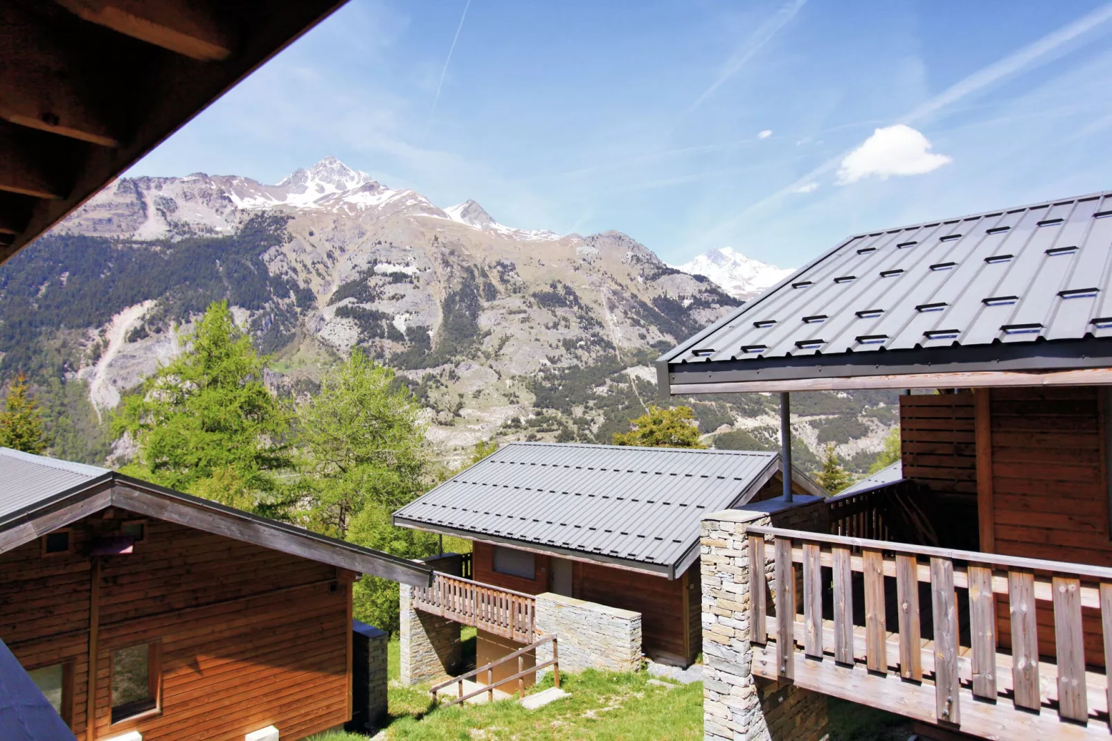 Cozy chalet in La Norma-View summer