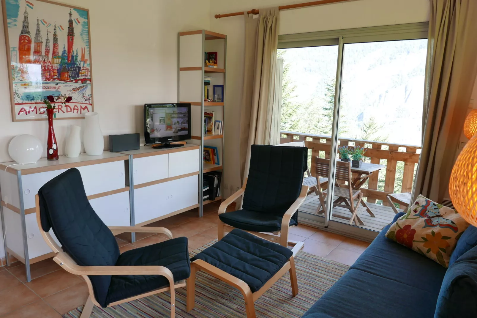 Cozy chalet in La Norma-Living room