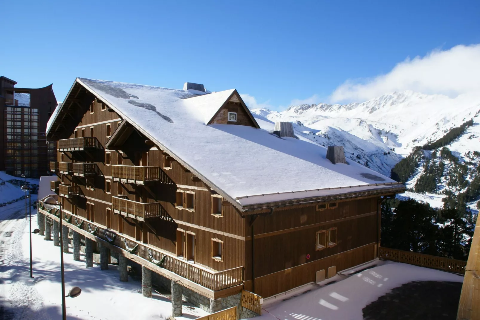 Chalet Altitude Arc 2000 1-Exterior winter